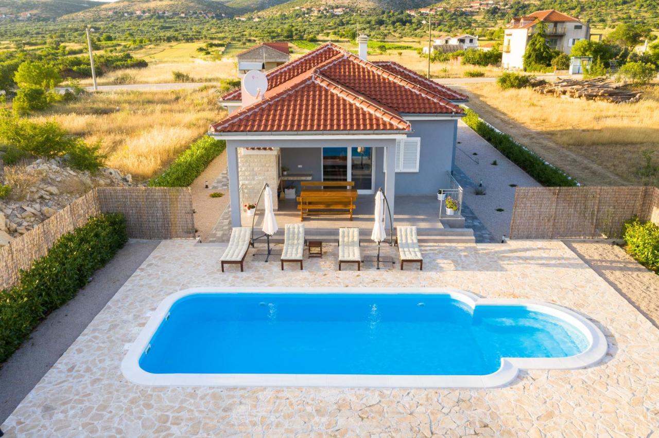 Modern Guest House Rak With Beautiful Pool Šibenik Kültér fotó