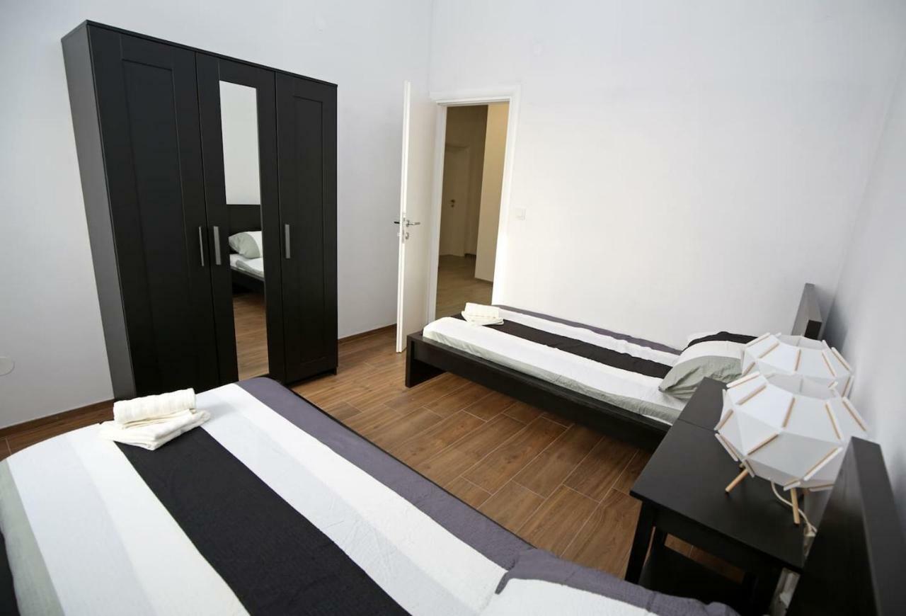 Modern Guest House Rak With Beautiful Pool Šibenik Kültér fotó