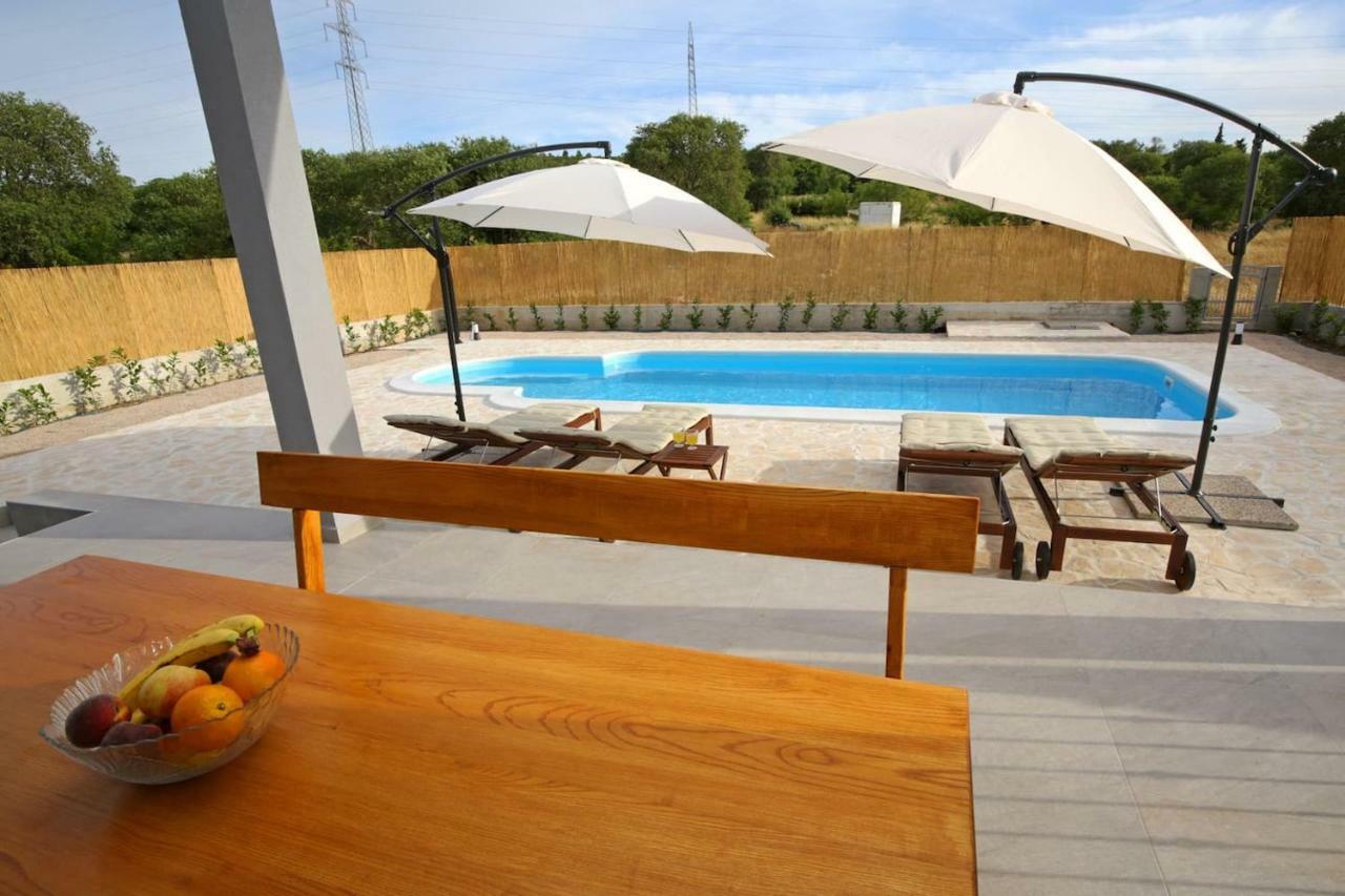 Modern Guest House Rak With Beautiful Pool Šibenik Kültér fotó